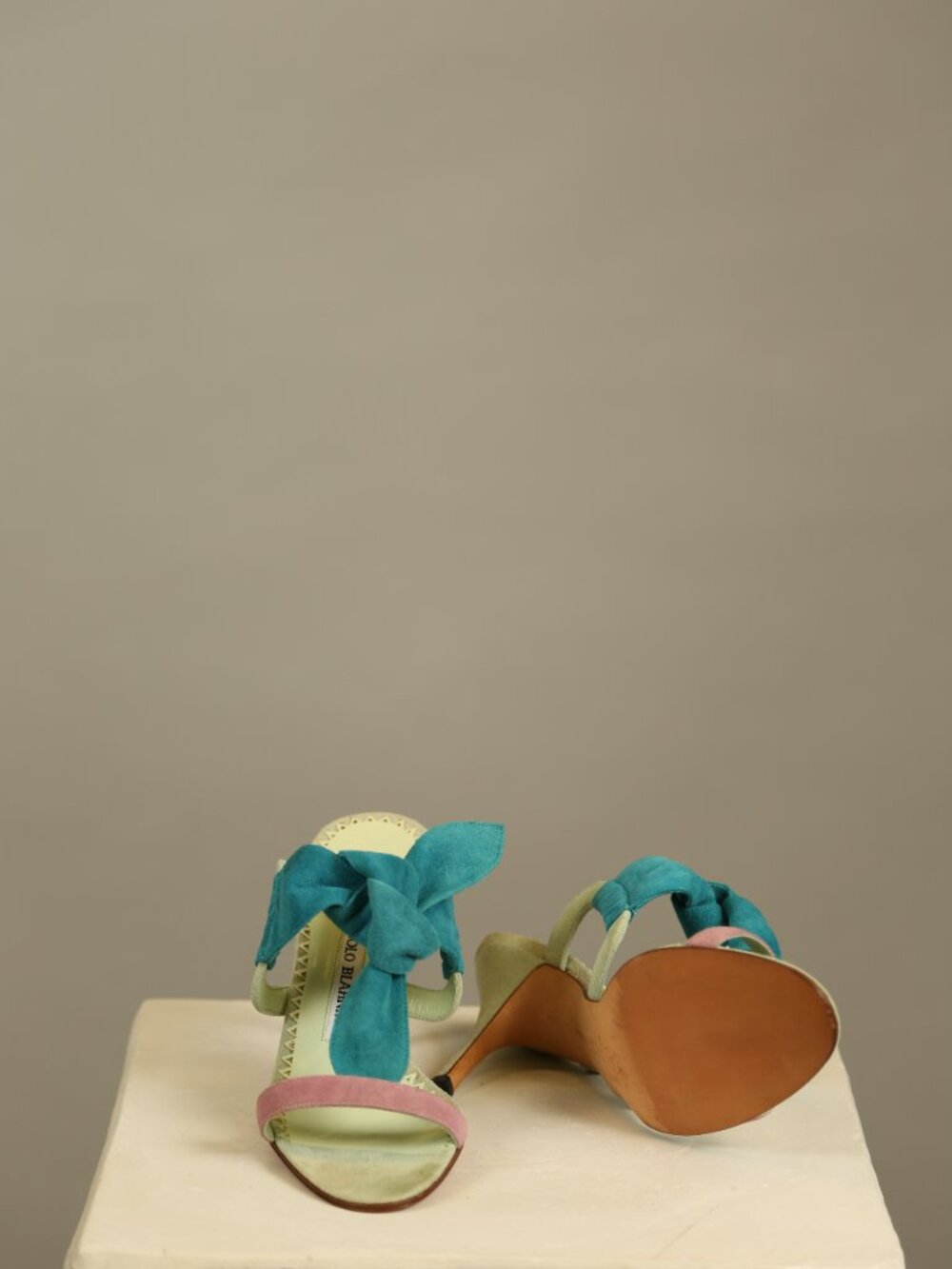 Extremely Rare Manolo Blahnik Sandals - Picture 6 of 12